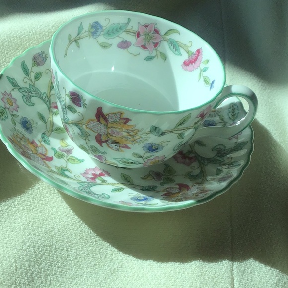 Minton Haddon Hall tea cup/saucer - Picture 2 of 5